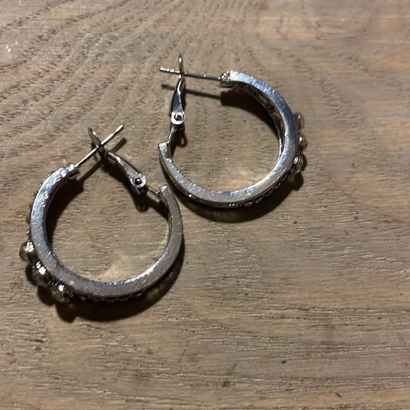 Earring - Picture 2 of 3